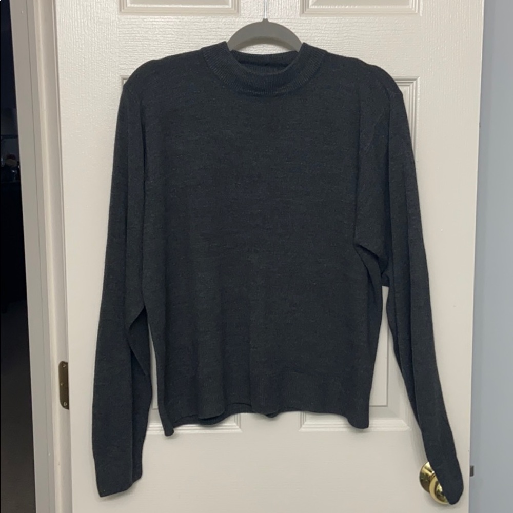 Super soft Grey crew neck sweater